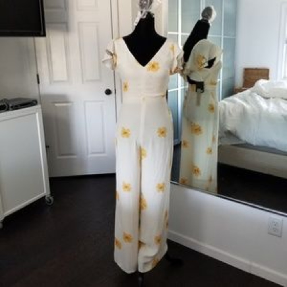 NWT Cozumel Jumpsuit in Yellow Floral - Picture 1 of 4